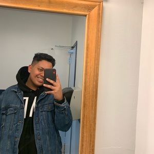 Meet your Posher, Jonathan